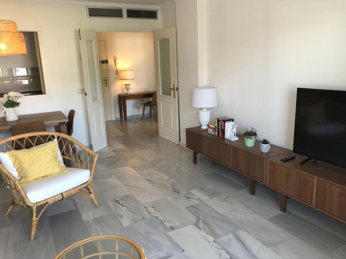 Inspiring Apartment In Carihuela Beach Торемолинос Екстериор снимка