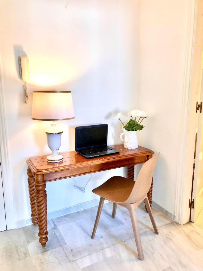 Inspiring Apartment In Carihuela Beach Торемолинос Екстериор снимка